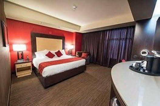 Cherokee Casino Inn 2*